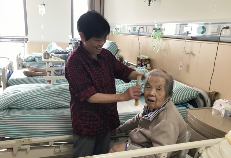 94岁王根凤14楼18床儿媳尉婵娟_副本.jpg